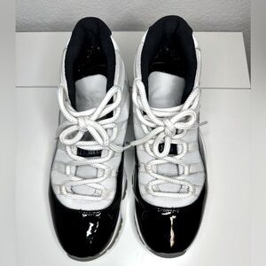 Men’s Air Jordan 11 Retro Size 9